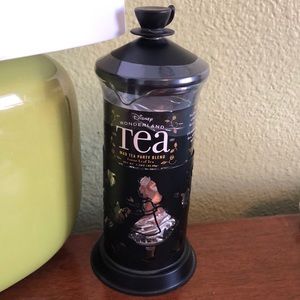 Disney Parks Exclusive Alice n Wonderland teapress